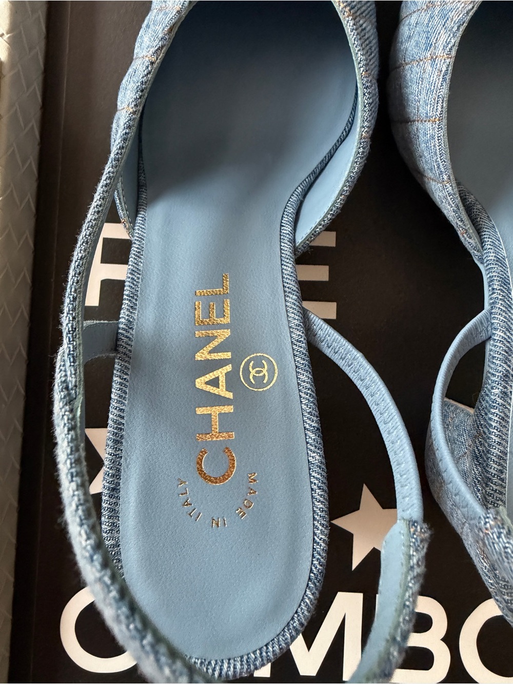 Chanel 26B CC Logo Light Blue Quilted Denim Jean Slingback Pumps Chunky Heel 38 - Picture 14 of 16